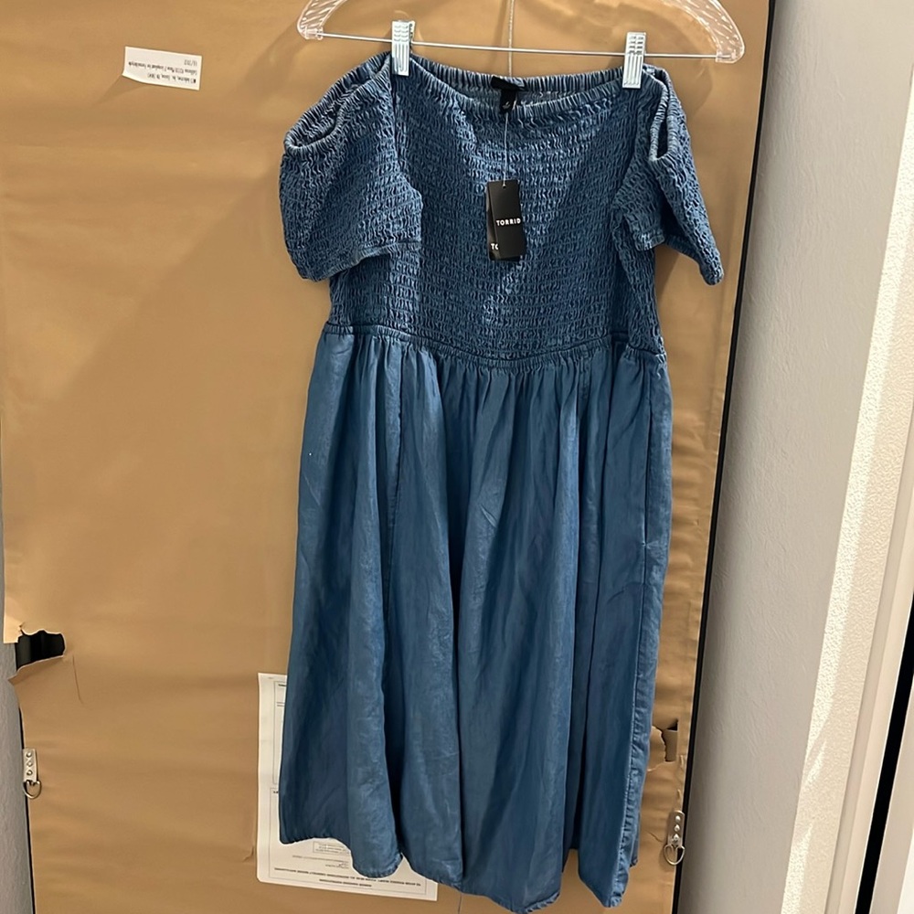Off the shoulder sun dress, torrid size 2 
‼️Never worn, tags attached